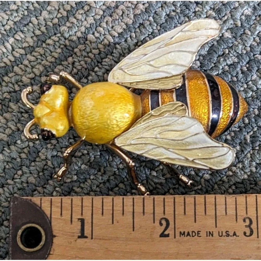 Fancy Honey Bee Trinket Box Enameled Metal Magnetic Jewelry